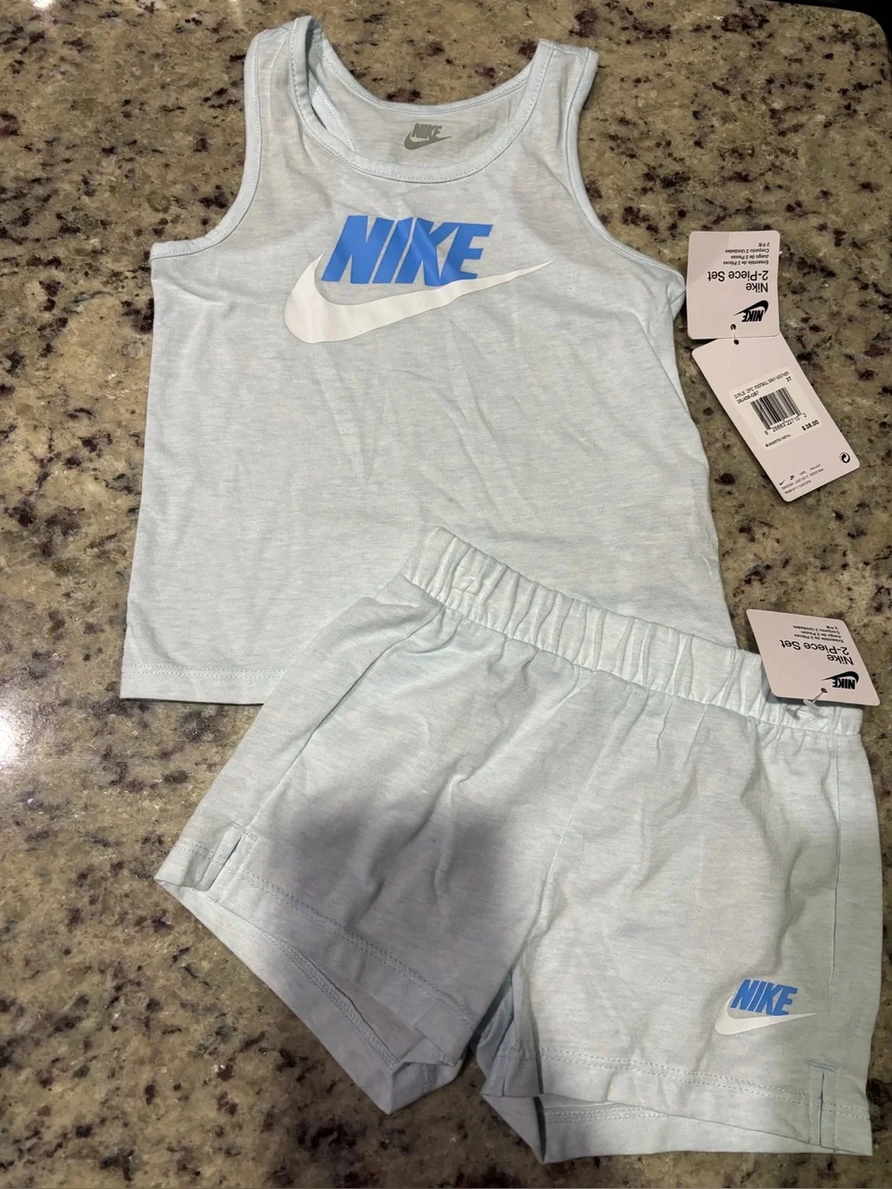 Nike toddler girls set nwt size 4t